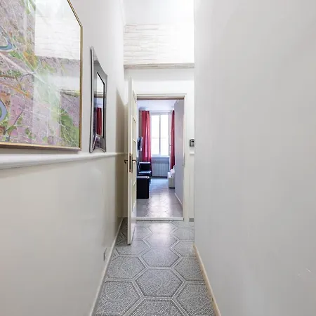בית הארחה Piazza Di Spagna 5 Stelle Montecitorio *